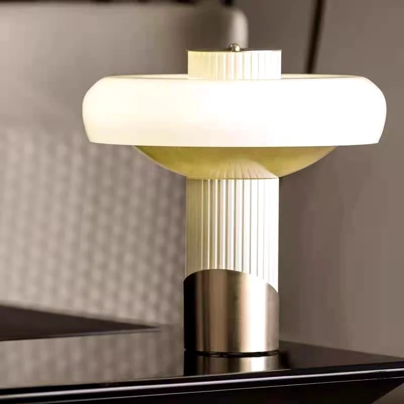 Elegante Retro-Tischlampe