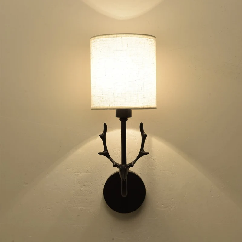 Geweih Wandleuchte