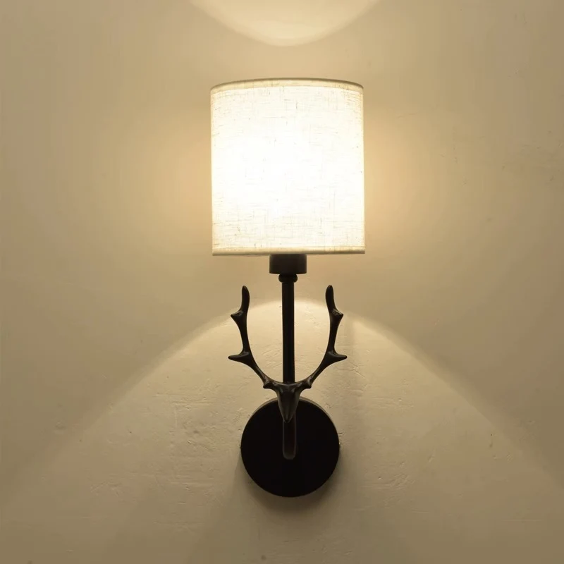 Geweih Wandleuchte