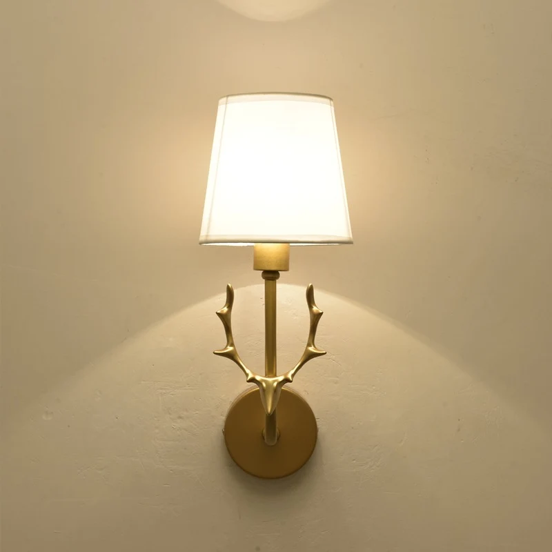 Geweih Wandleuchte