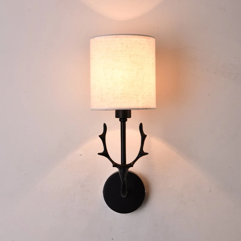 Geweih Wandleuchte