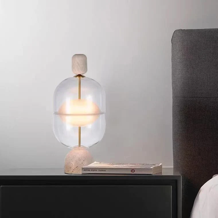 Minimalistische Glas- und Metall-Stehlampe