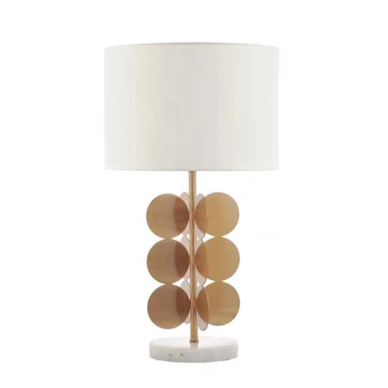Künstlerische Tischlampe mit modernem geometrischem Design