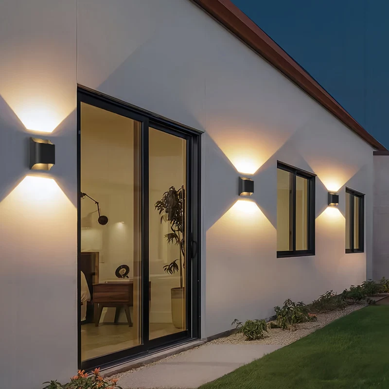 Moderne LED Außenwandlampe