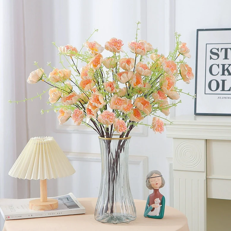 Künstliches Blumenarrangement für die Inneneinrichtung