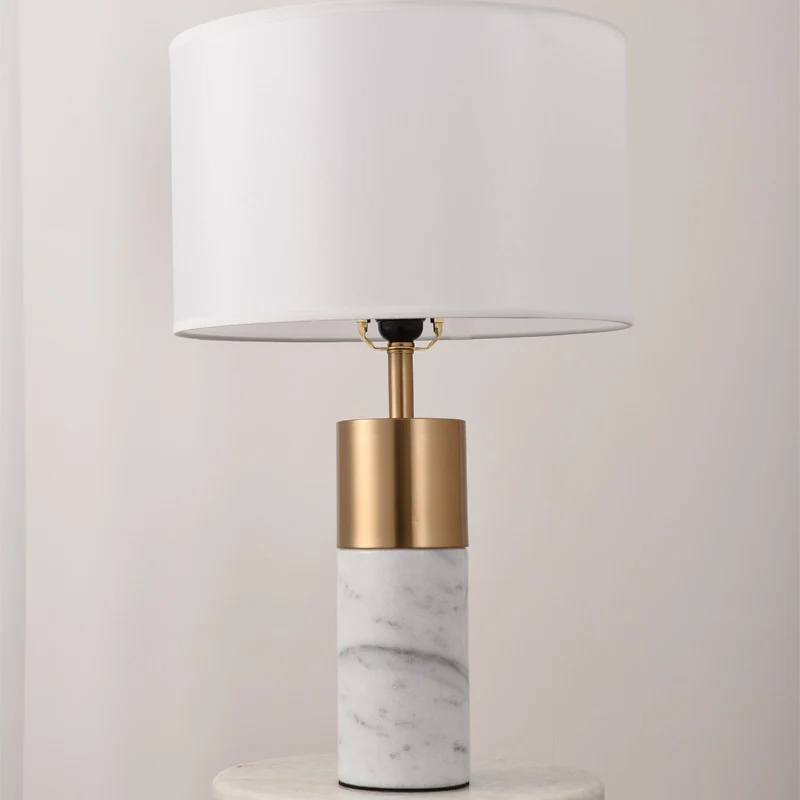 Zeitgenössische Marmor- und Metall-Tischlampe