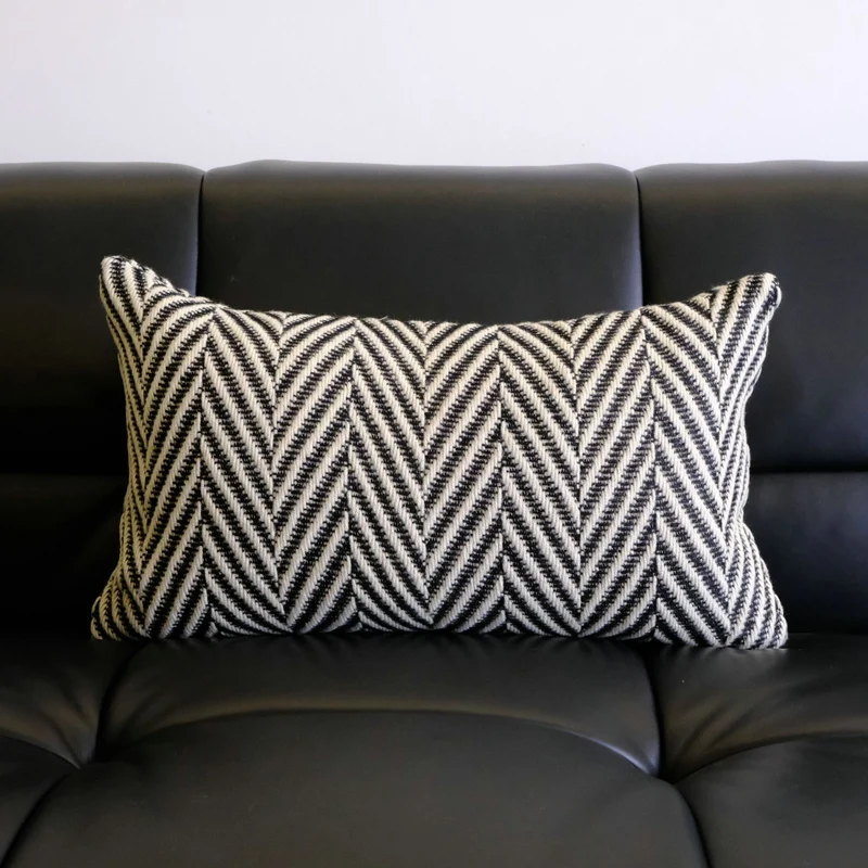Strukturierter Chevron-Muster-Wurfkissen