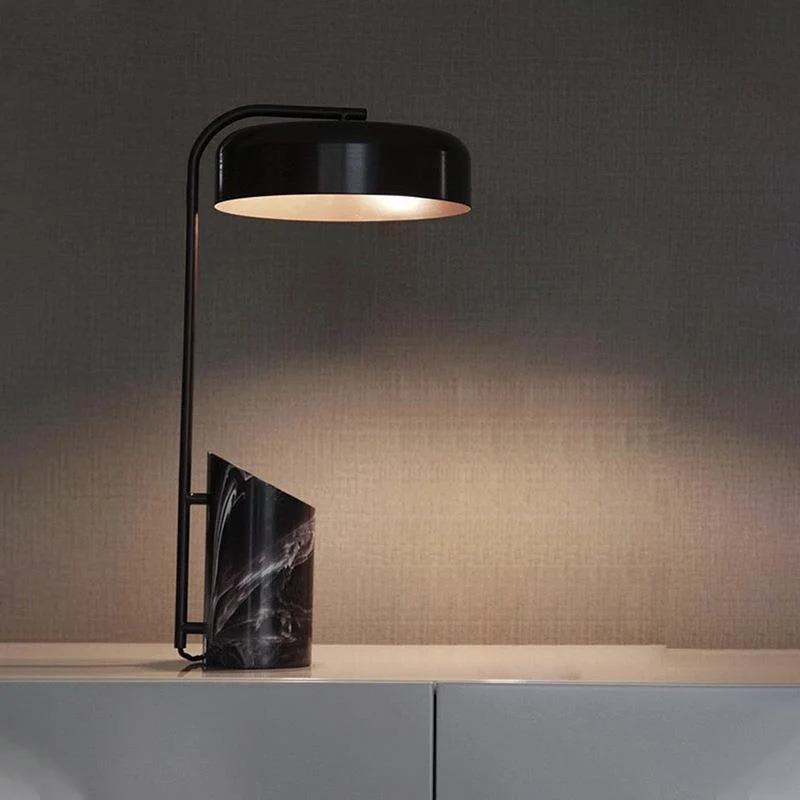 Zeitgenössische Schreibtischlampe