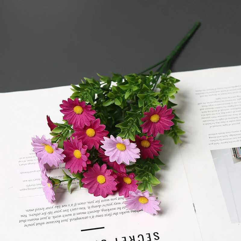 Lebendige Künstliche Blumenstiel Anordnung
