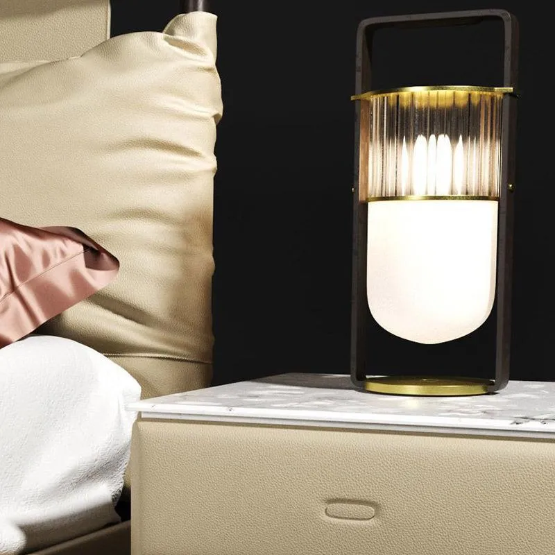 Elegante dekorative Tischlampe