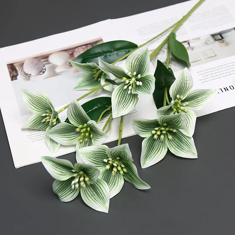 Realistische dekorative Blumenstängel