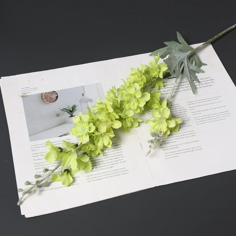 Realistischer künstlicher Blumenstängel