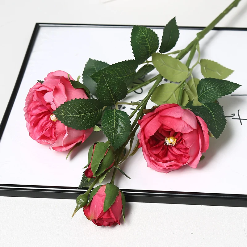 Luxuriöse Seidenrose Blumenarrangement