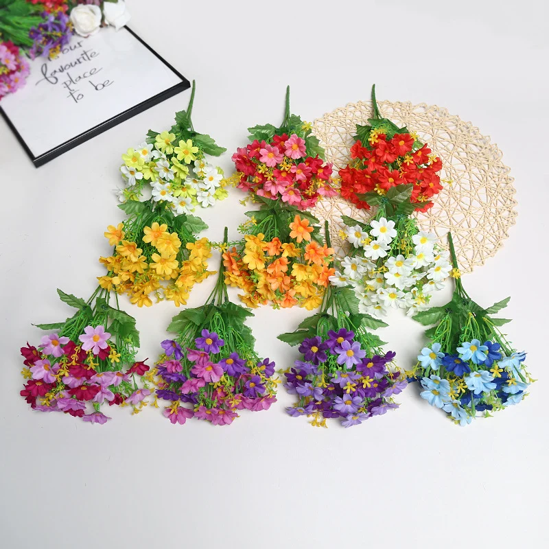 Lebensechter Stoff Blumenstrauß