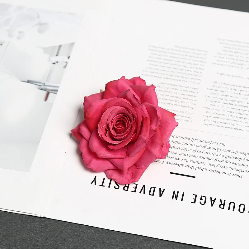 Florale Corsage für dekorative Trage- und Ausstellungszwecke