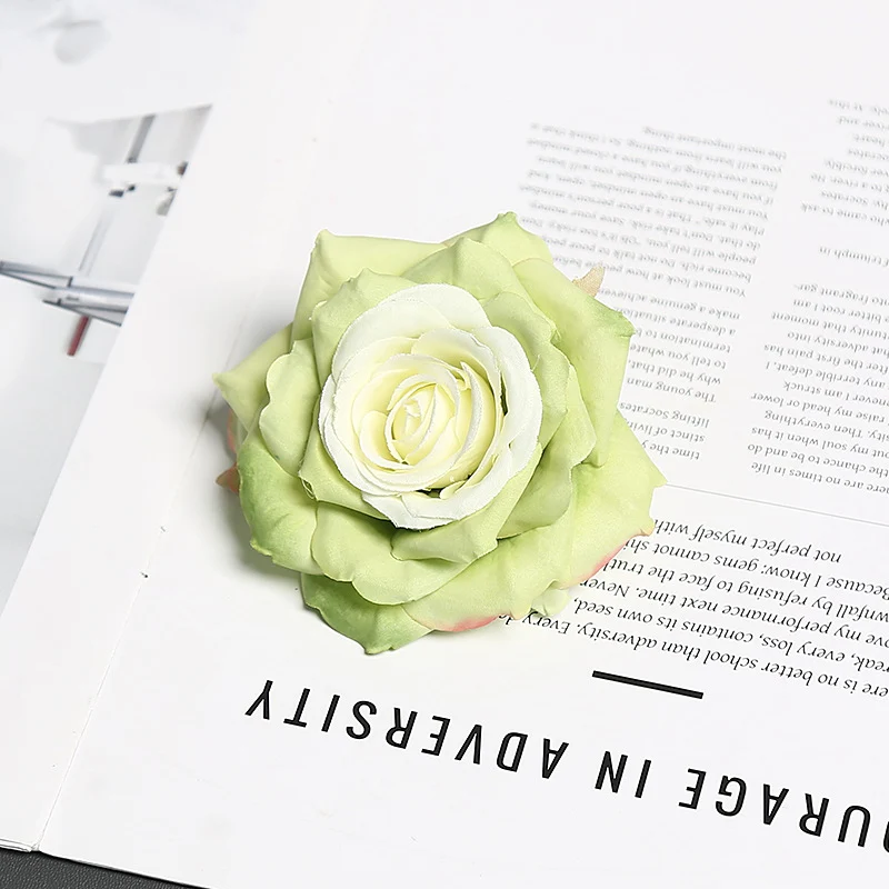 Florale Corsage für dekorative Trage- und Ausstellungszwecke