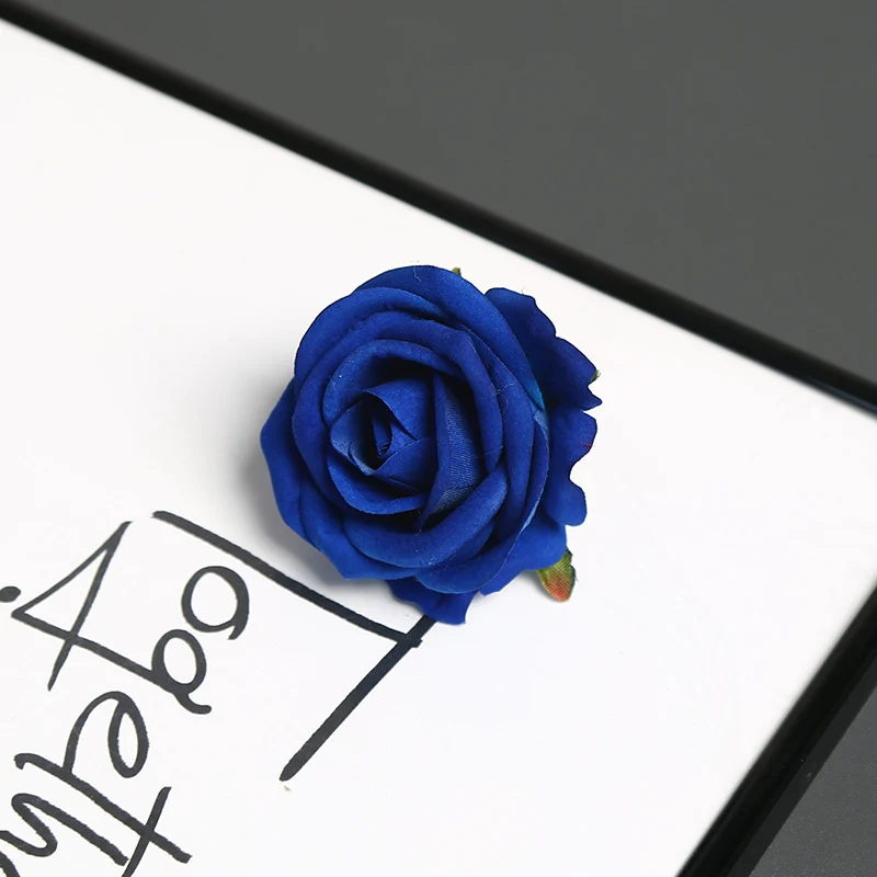 Elegante Seidenrosen-Nadel für dekorative Zwecke