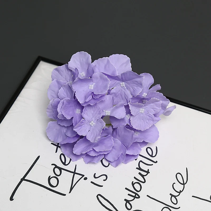 Elegante dekorative Blumenarrangement