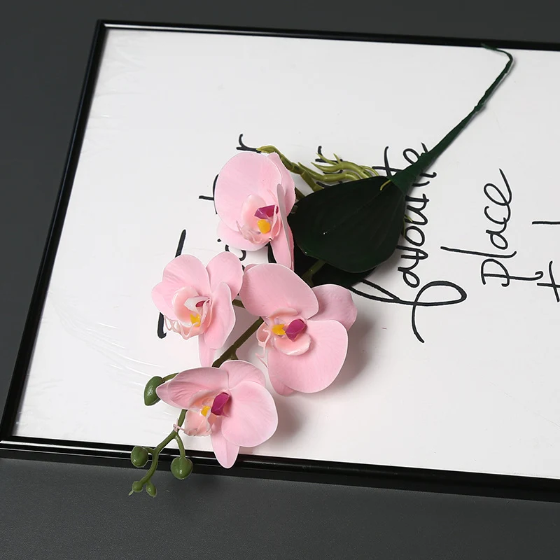 Dekorative Orchideenstängel für die Heimdekoration