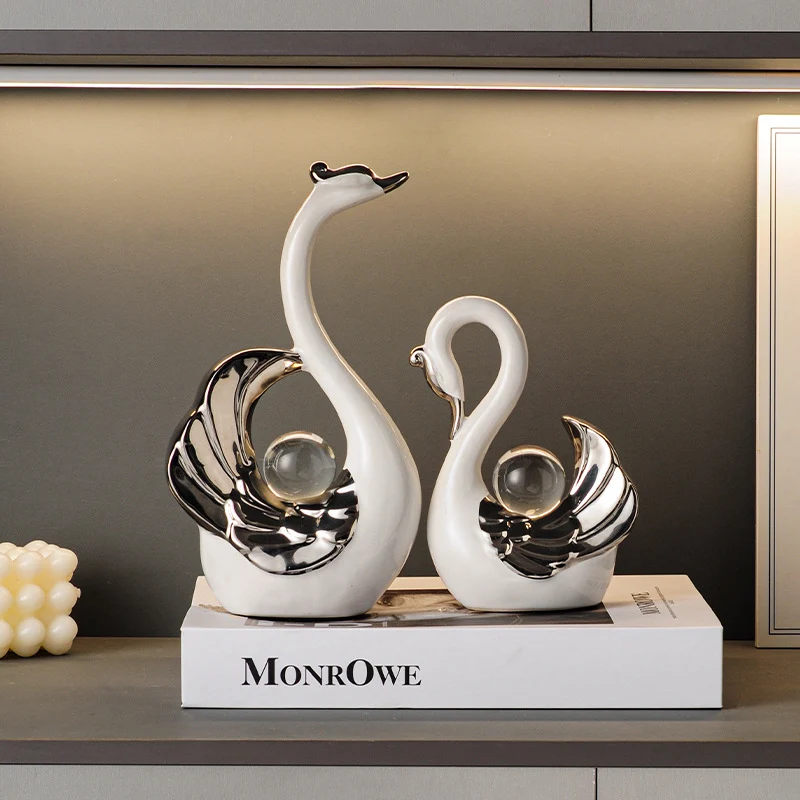 Elegante Schwanenfigur
