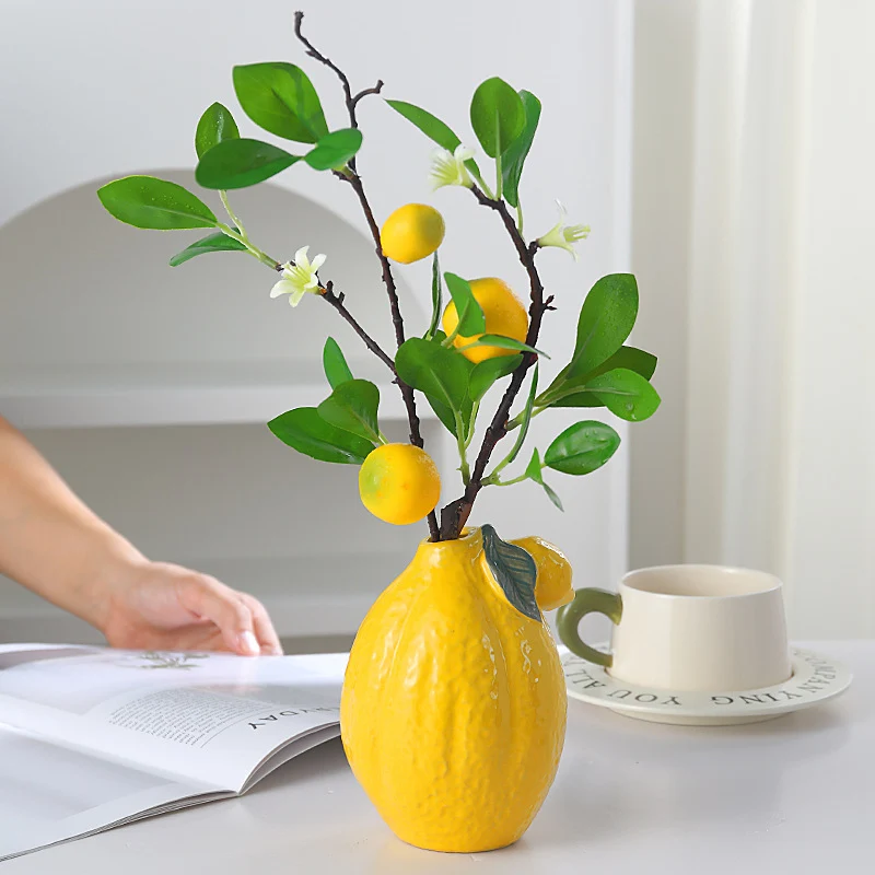Dekorat vase aus Keramik für die Wohnkultur Anzeige