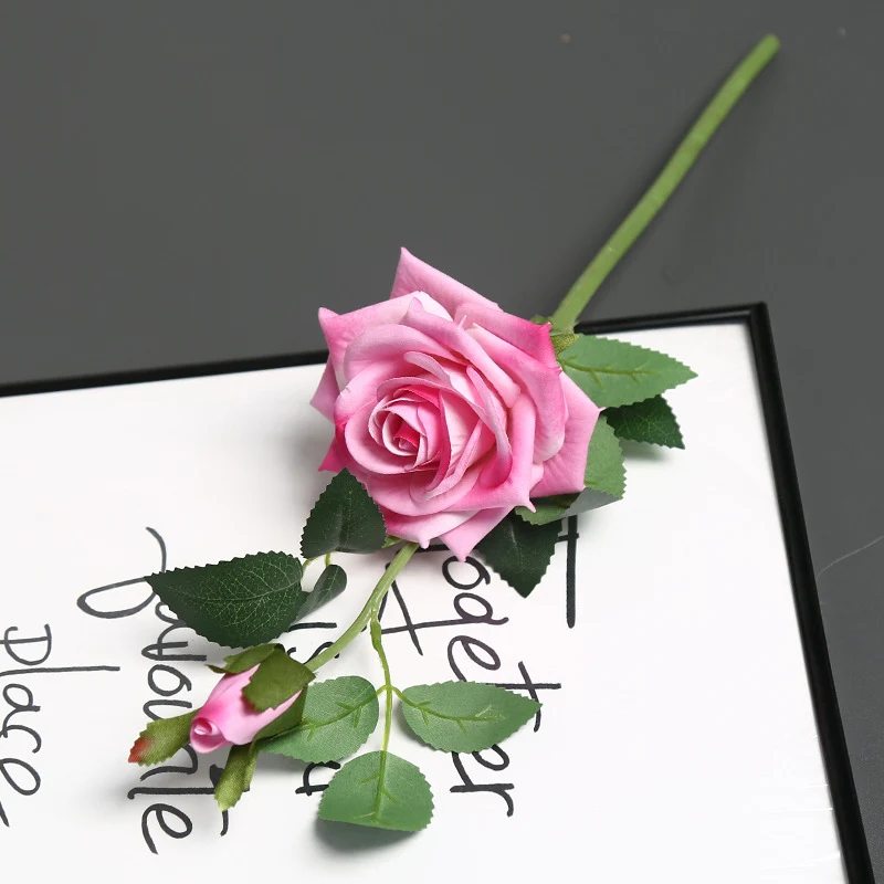 Dekorativer Künstlicher Rosenstiel für die Heimdekoration