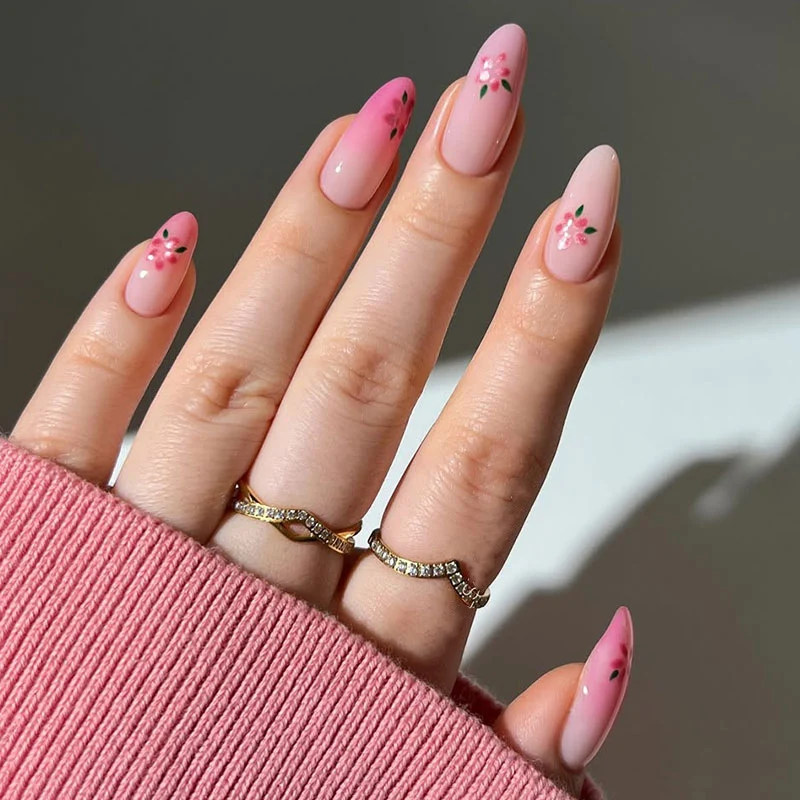 Florale Nagelkunst
