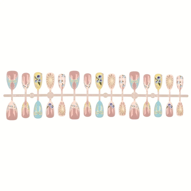 Dekorative Nagelspitzen Set mit Zubehör