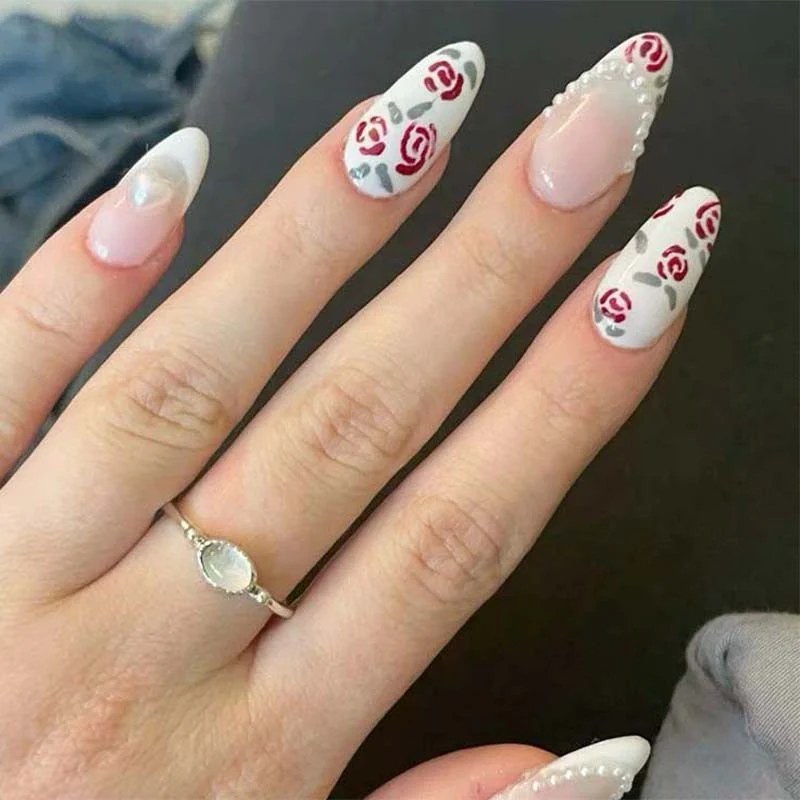 Florale Nagelkunst