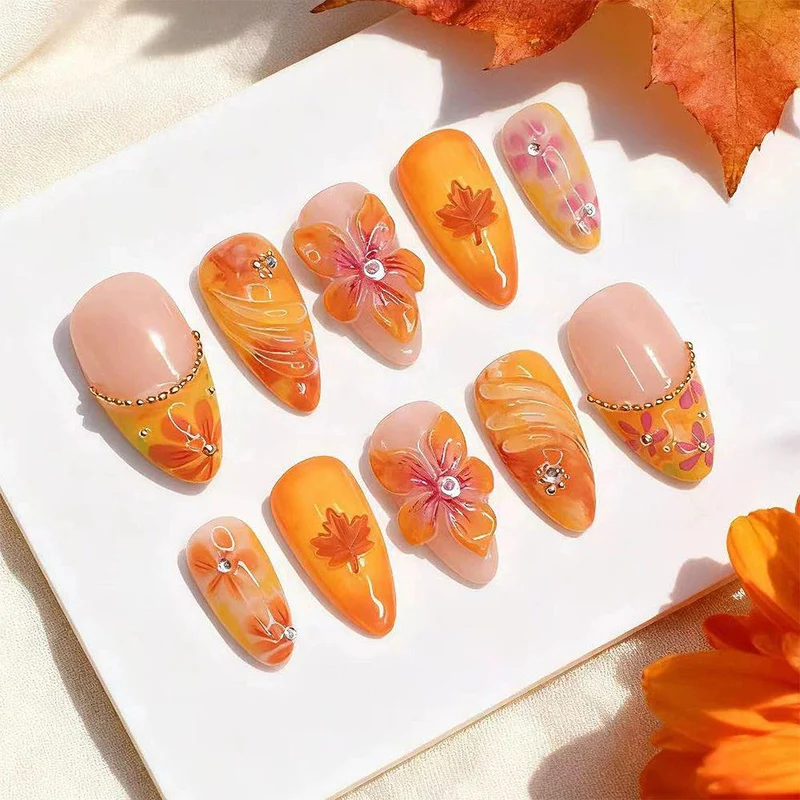 Blumeninspiriertes Press-On Nagelkunstset