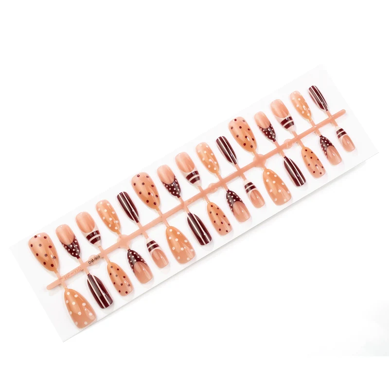 Stylisches Press-On-Nagelkunst-Set