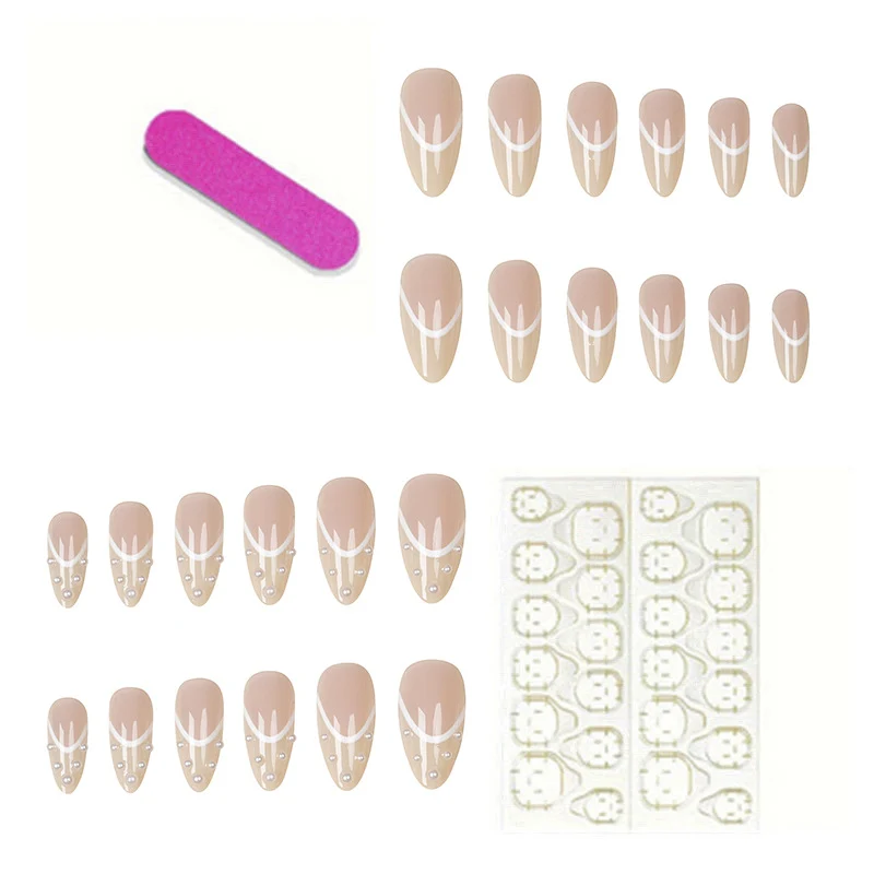 Elegantes mit Perlen verziertes Press-On-Nageldesign