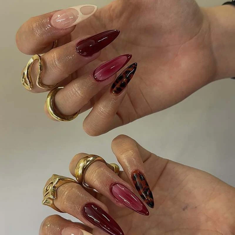 Künstlerisches Stiletto Press-On Nagel Set