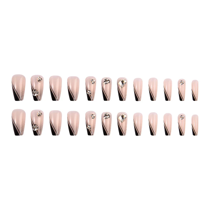 Glamouröse Strass Nagelkunst