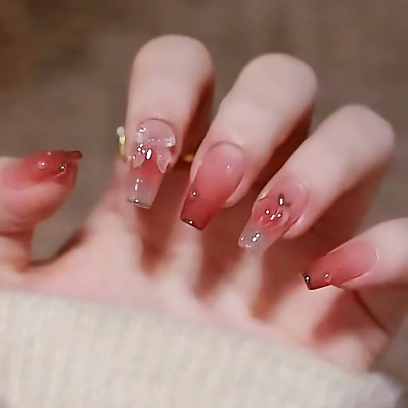 Künstliches Nageldesign