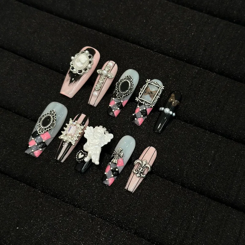 Dekoratives Gothic-Themen Press-On Nail Art Set
