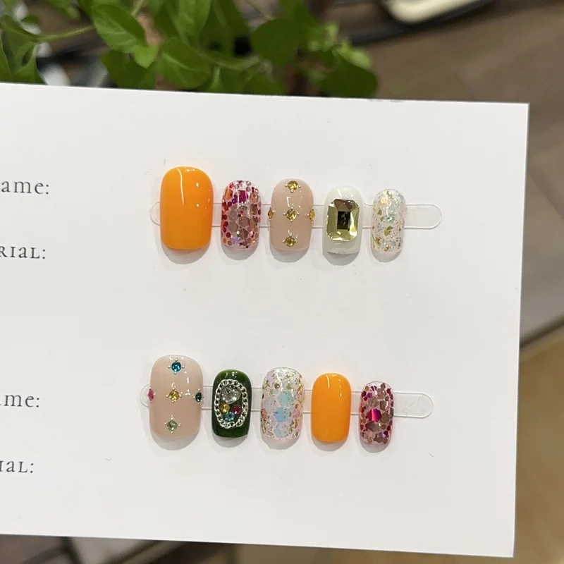 Dekorative Glitter Press-On Nagelkollektion