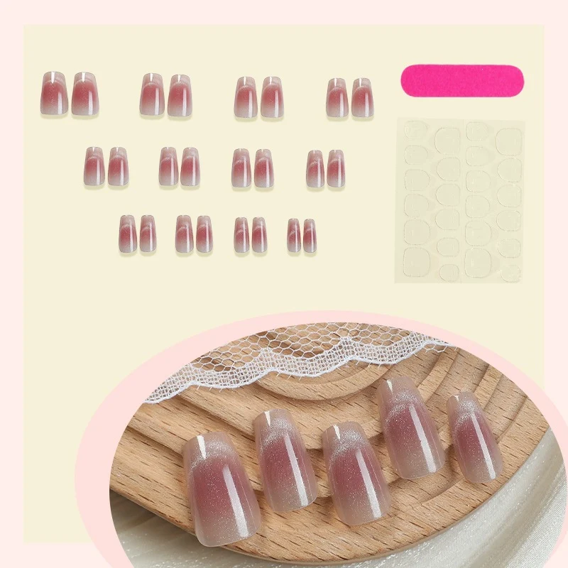 Kunstnagelset mit elegantem Ombre-Design Karnz