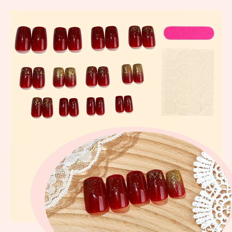 Kunstnagelset mit elegantem Glitzer und Hochglanz Karnz