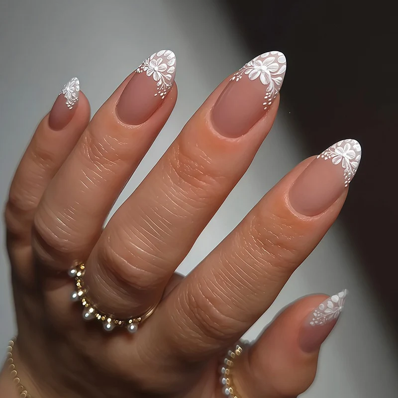 Künstliche Kunstnägel mit eleganten Blumendesigns Karnz