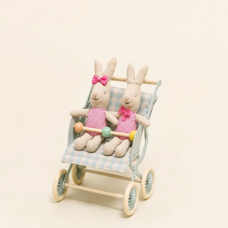 Weicher Leinenkaninchen-Kuschelpuppen mit rosa Gingham-Kleid und Satin-Schleife