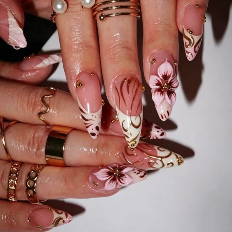 Künstliche Fingernägelset mit elegantem Design Karnz