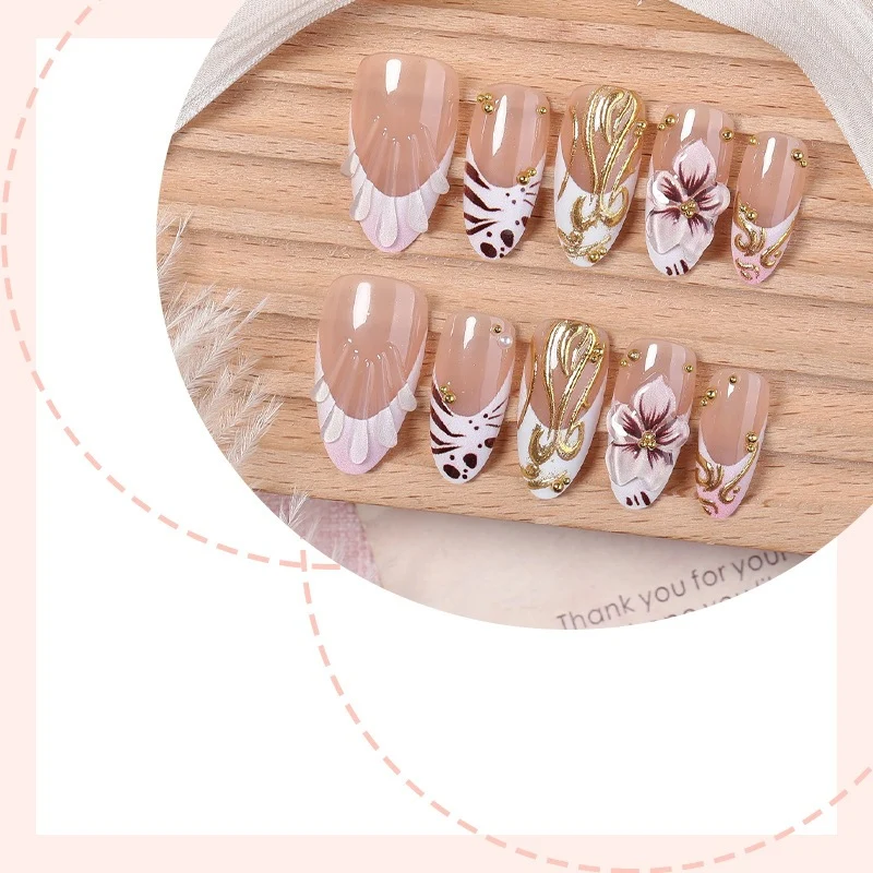 Künstliche Fingernägelset mit elegantem Design Karnz