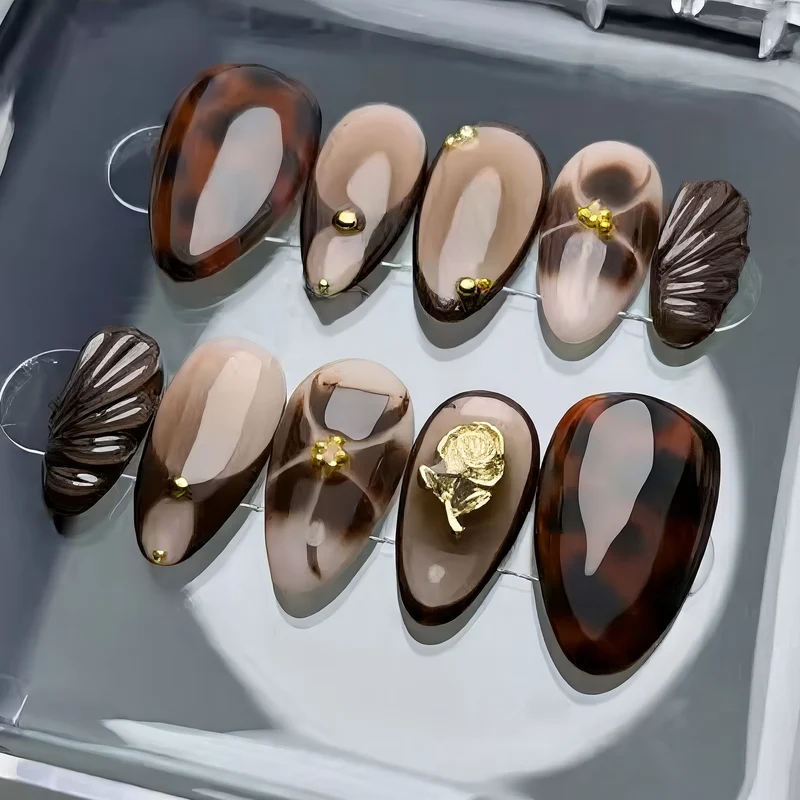 Künstliche Fingernägel mit eleganten Designs Karnz