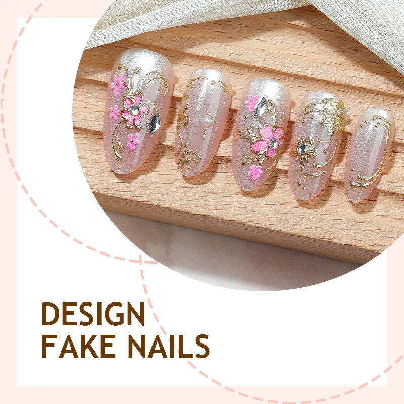Glitzernde Kunstnägel mit floralem Design Karnz