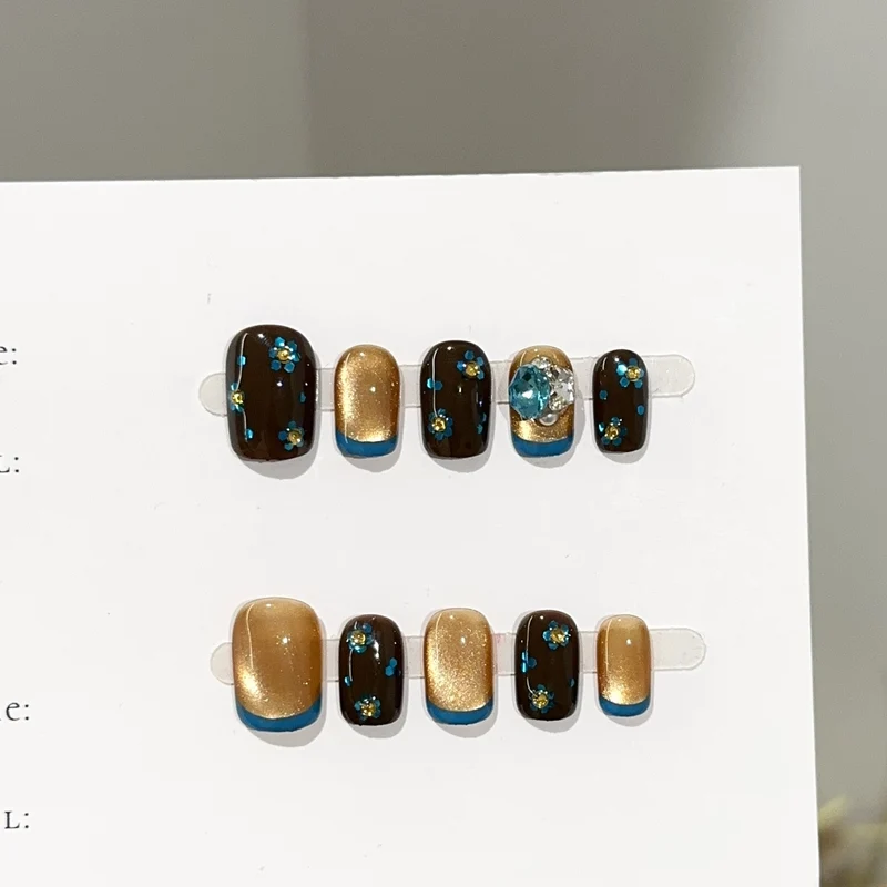 Künstlerisches Press-On Nagelkunst Set