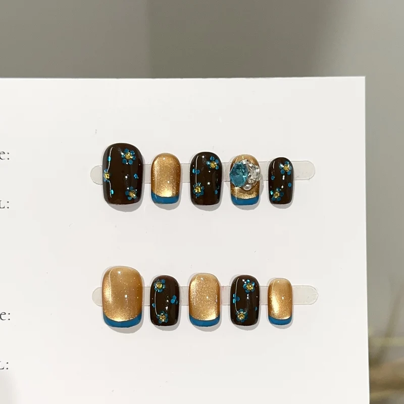 Künstlerisches Press-On Nagelkunst Set