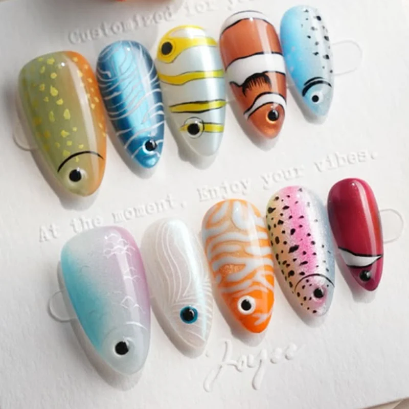 Kreatives Kunstnagelset mit Unterwasser-Motiv Karnz