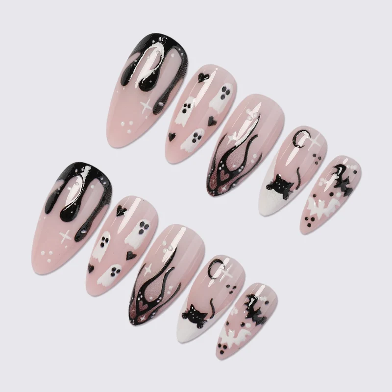 Kreatives Kunstnagelset mit schaurigen Spinnen- und Gespenstermotiven Karnz