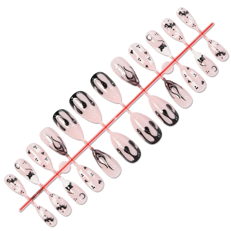 Kreatives Kunstnagelset mit schaurigen Spinnen- und Gespenstermotiven Karnz